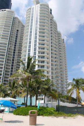 Marenas Beach Resort